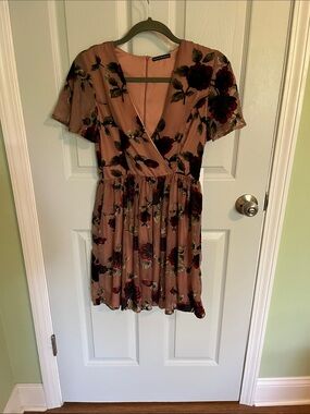 Floral Mauve Pink Mini Wrap Dress with V-Neck